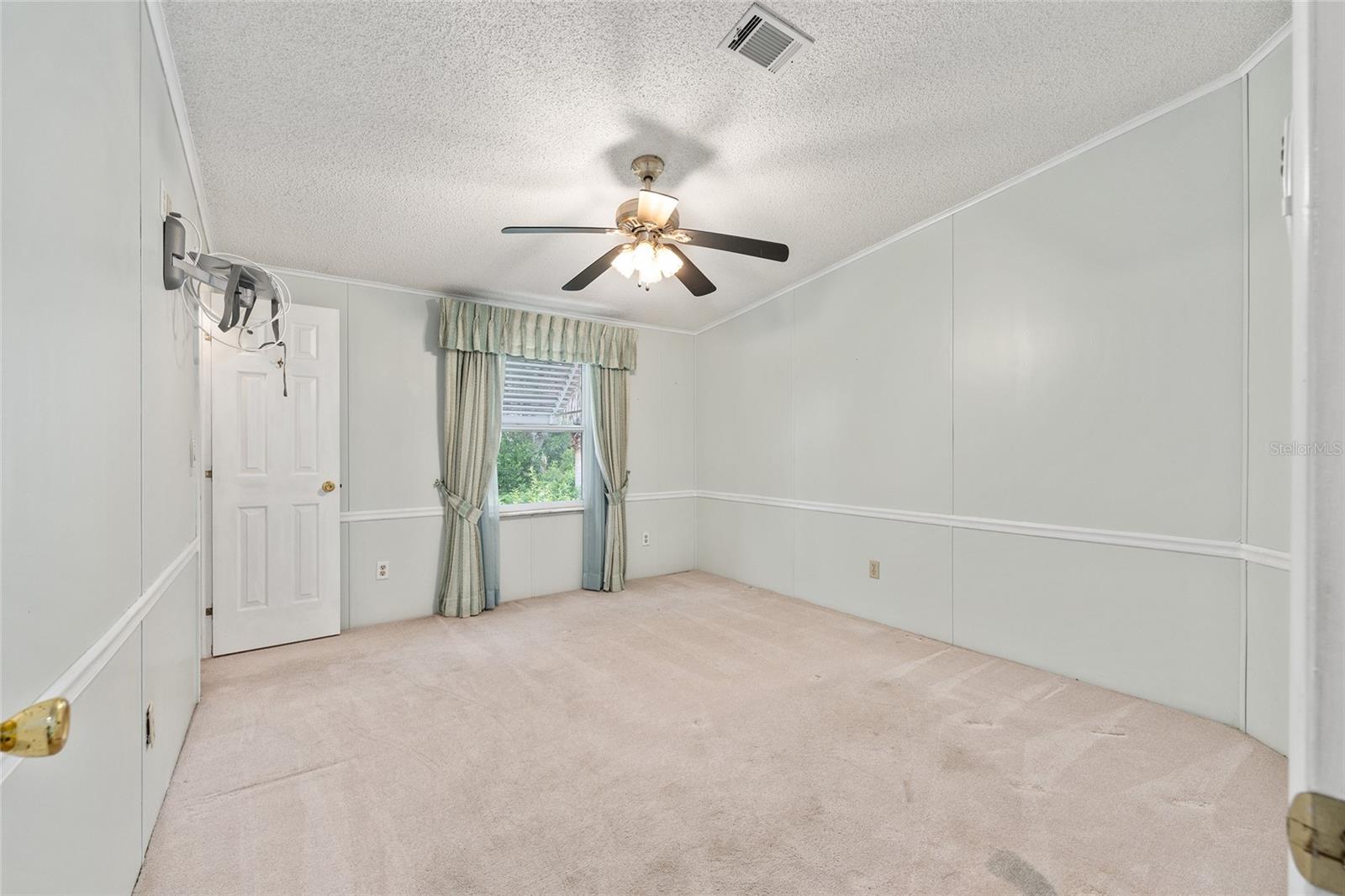 951 OLEANDER ST, LADY LAKE, FL — photo 33