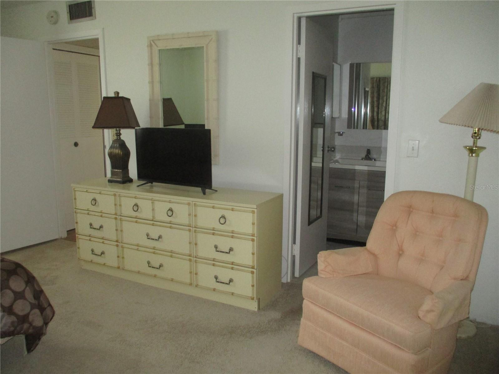 101 CAMBRIDGE TRL #211, SUN CITY CENTER, FL — photo 10