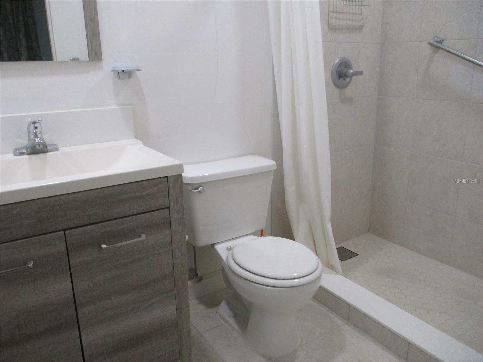 101 CAMBRIDGE TRL #211, SUN CITY CENTER, FL — photo 11