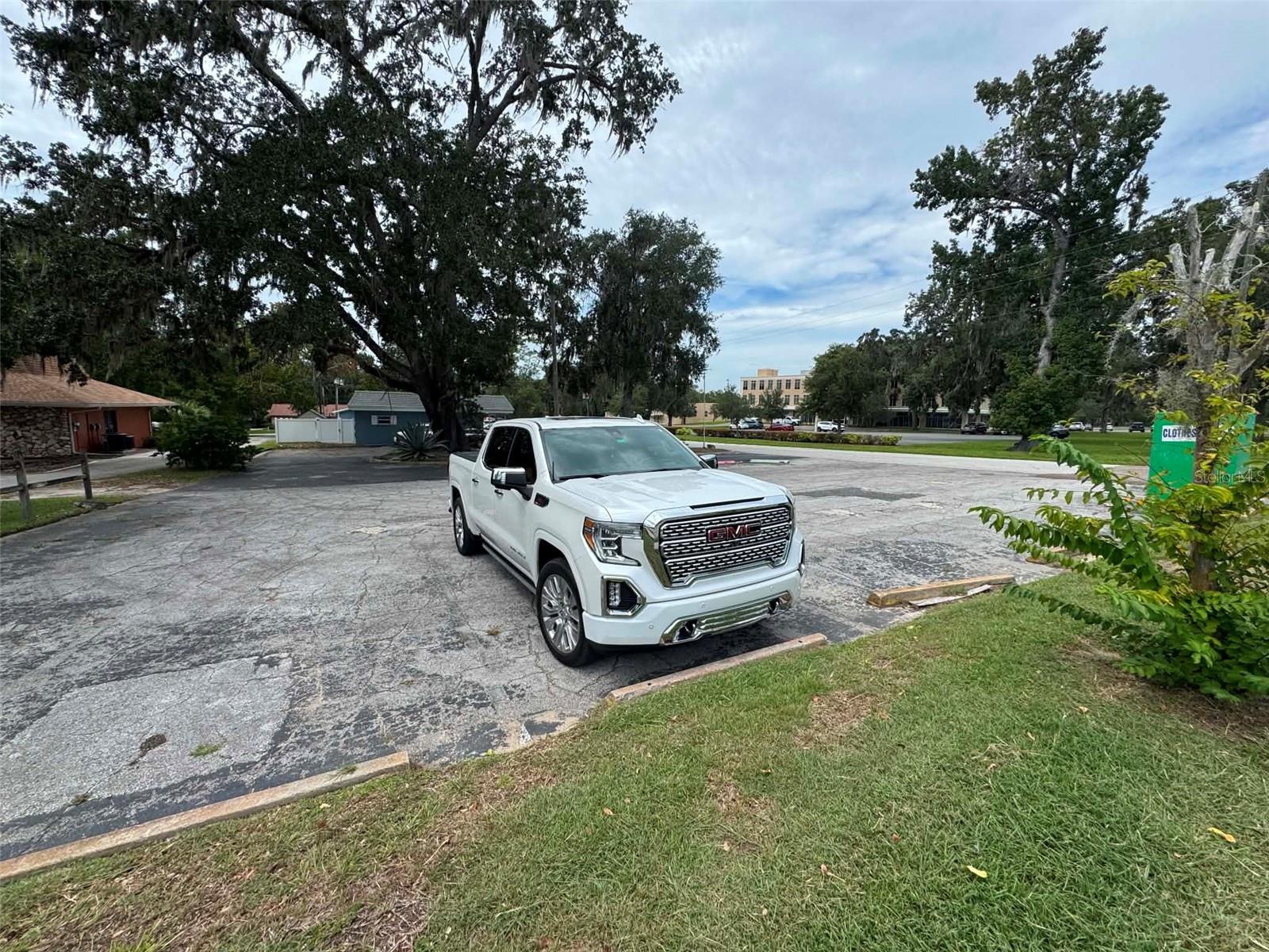 705 BENTON AVE, BROOKSVILLE, FL — photo 7
