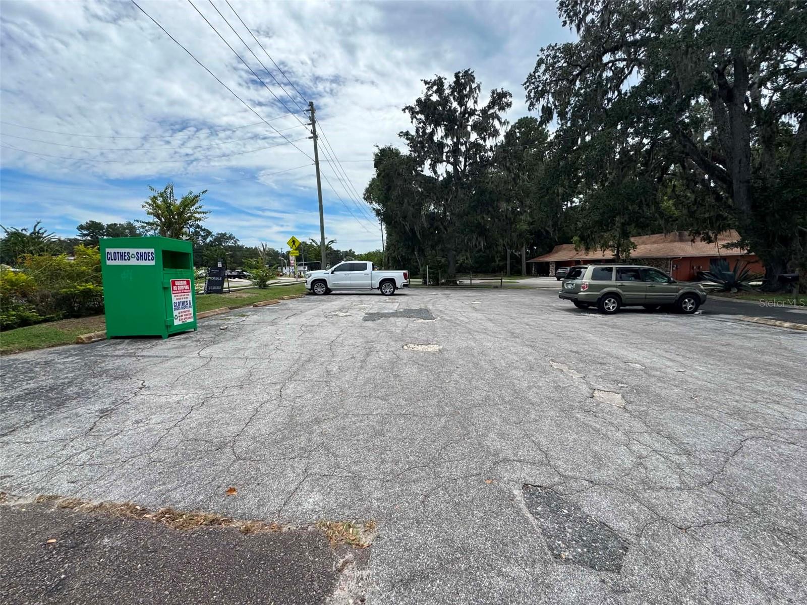 705 BENTON AVE, BROOKSVILLE, FL — photo 9