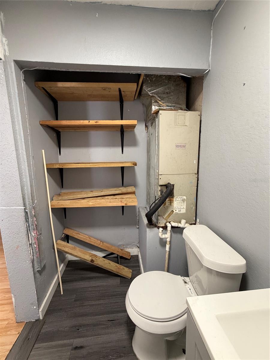 10114 E COLUMBUS DR, TAMPA, FL — photo 11