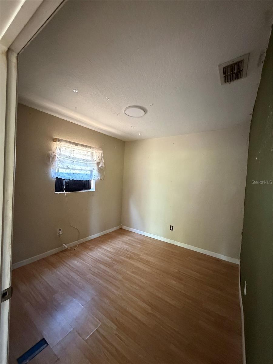 10114 E COLUMBUS DR, TAMPA, FL — photo 12