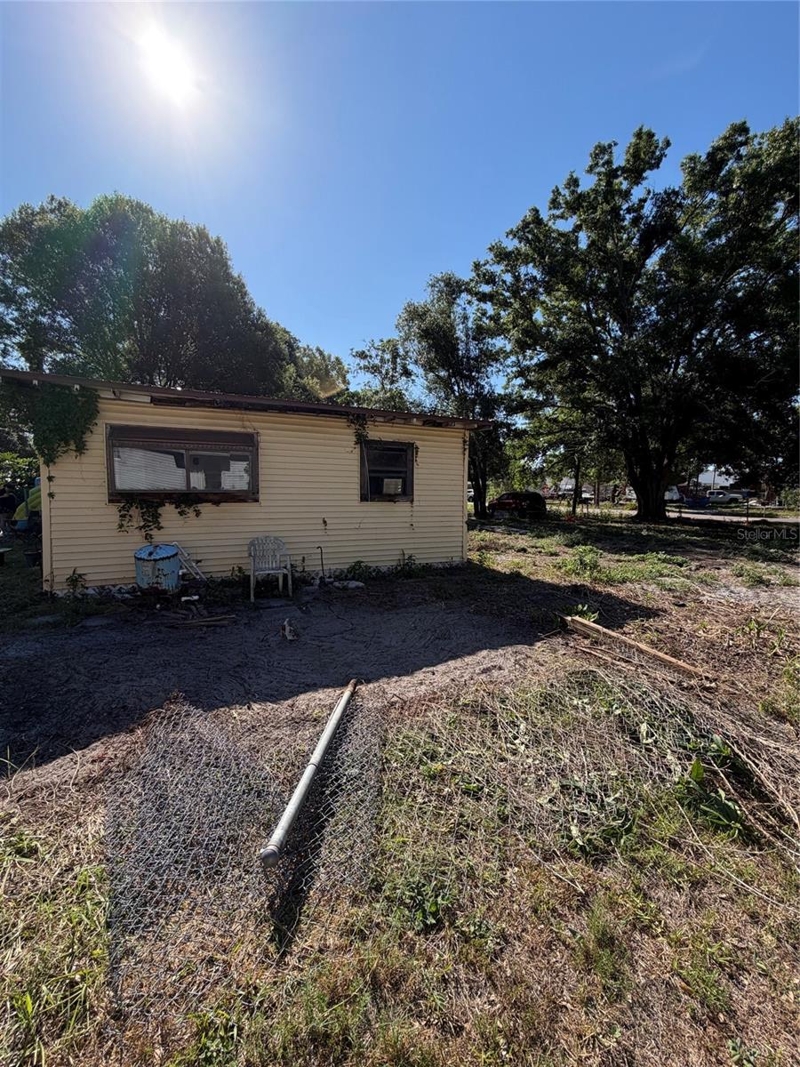 10114 E COLUMBUS DR, TAMPA, FL — photo 15