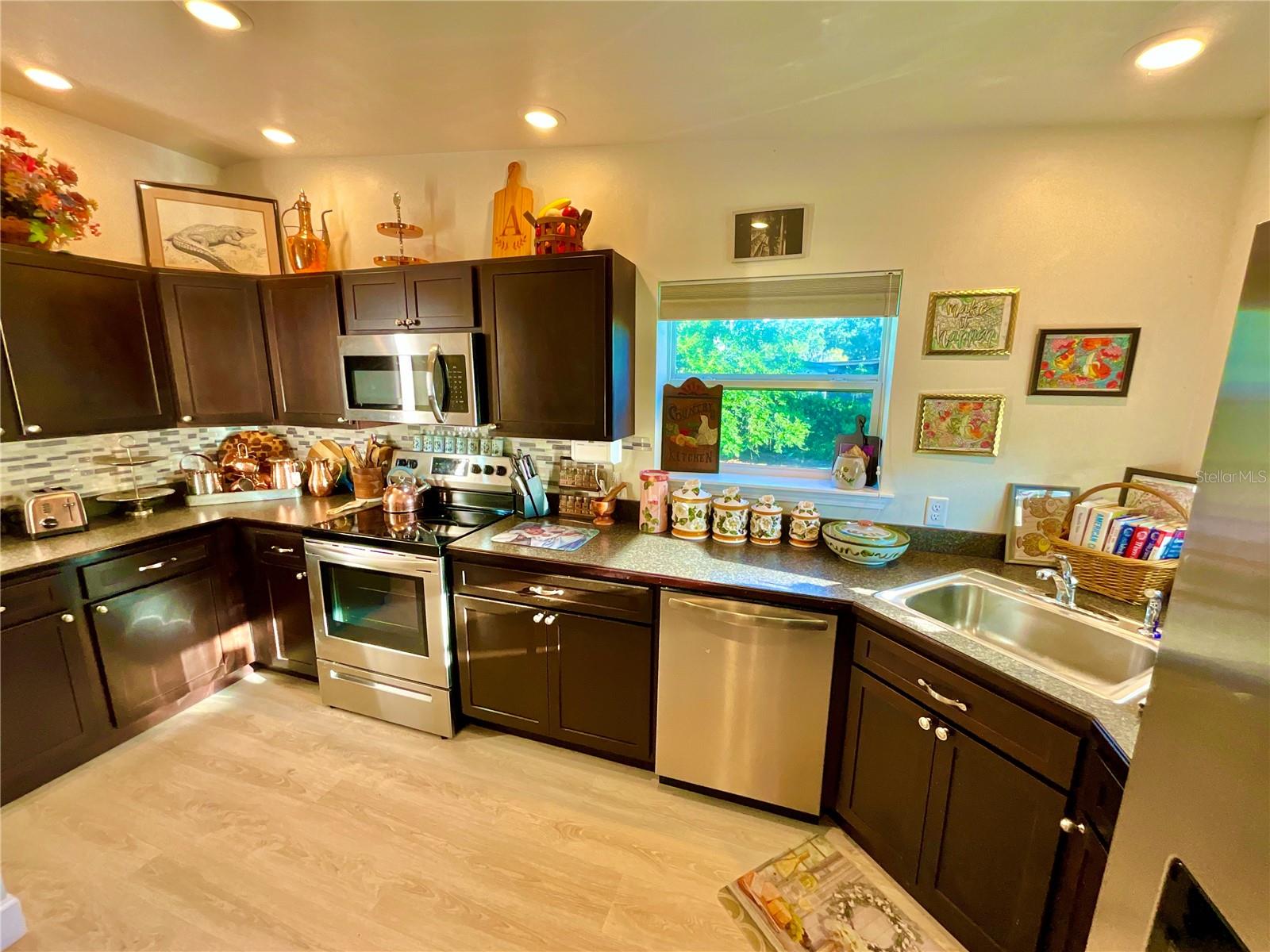 529 SE 5TH AVE, MELROSE, FL — photo 33