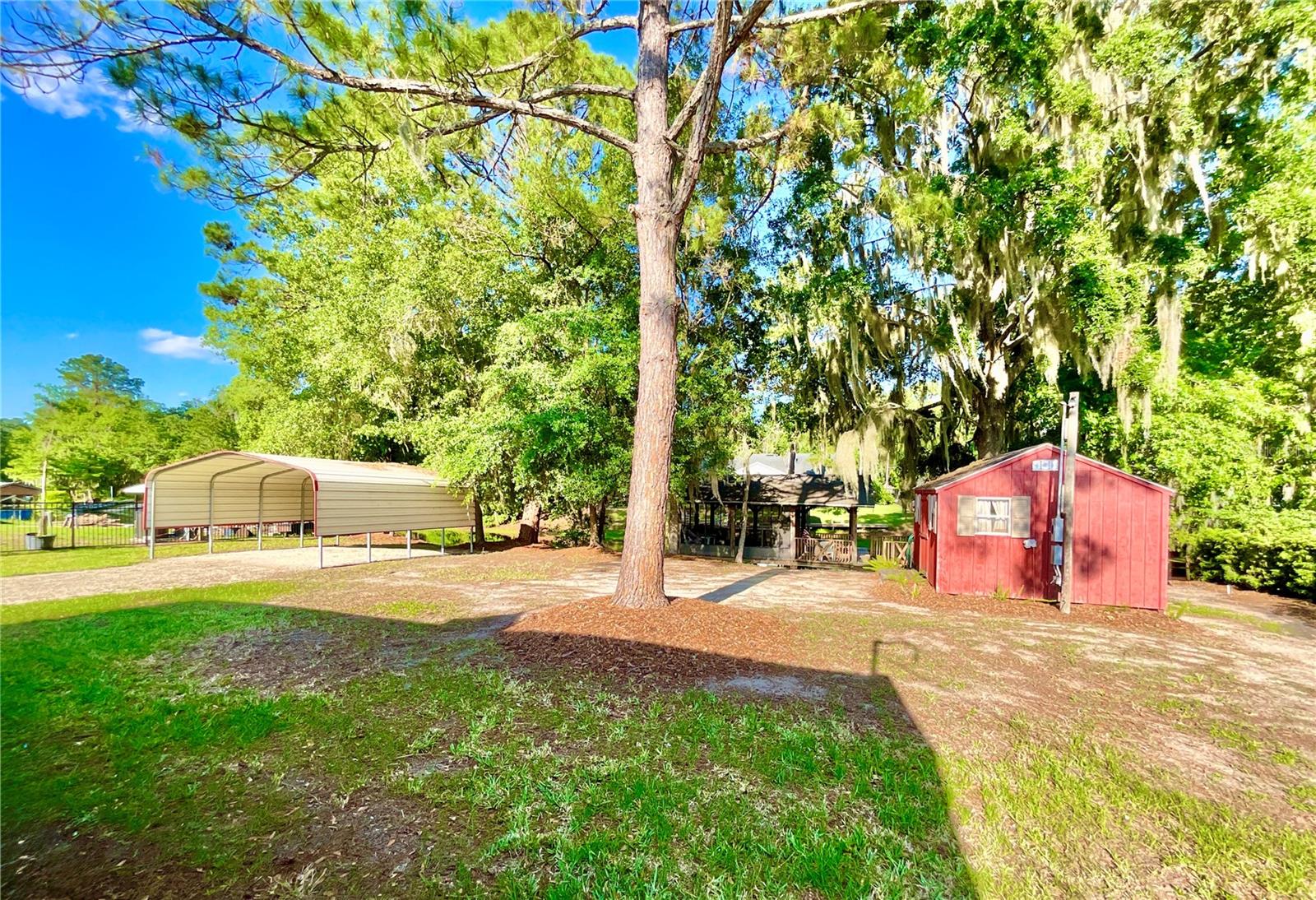 529 SE 5TH AVE, MELROSE, FL — photo 63