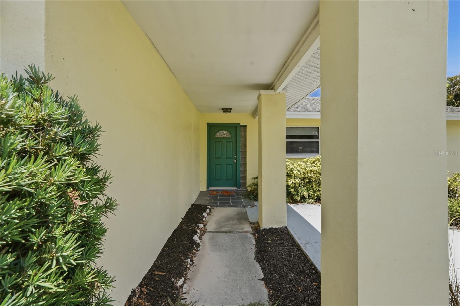 1634 DALE CIR N, DUNEDIN, FL — photo 2