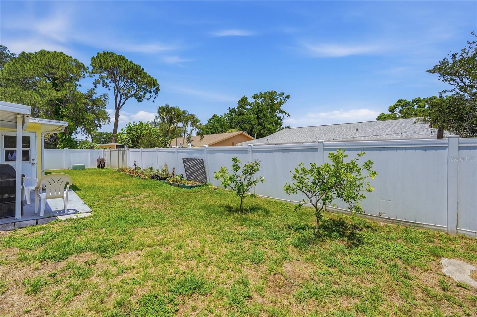 1634 DALE CIR N, DUNEDIN, FL — photo 32