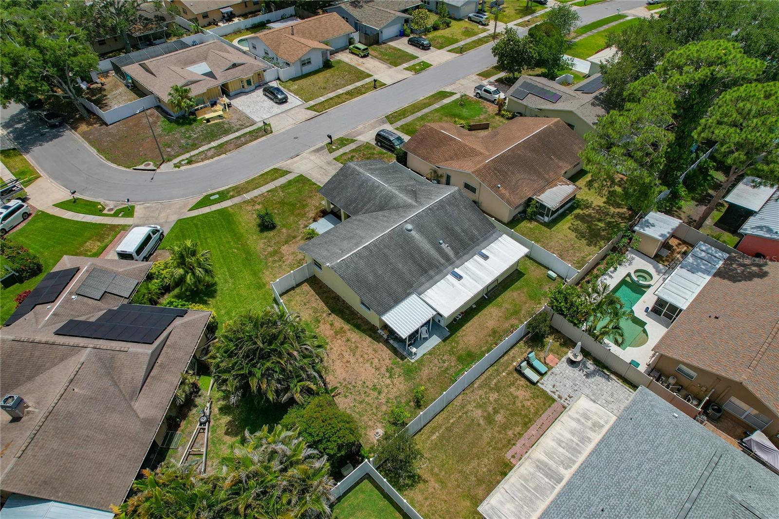 1634 DALE CIR N, DUNEDIN, FL — photo 36