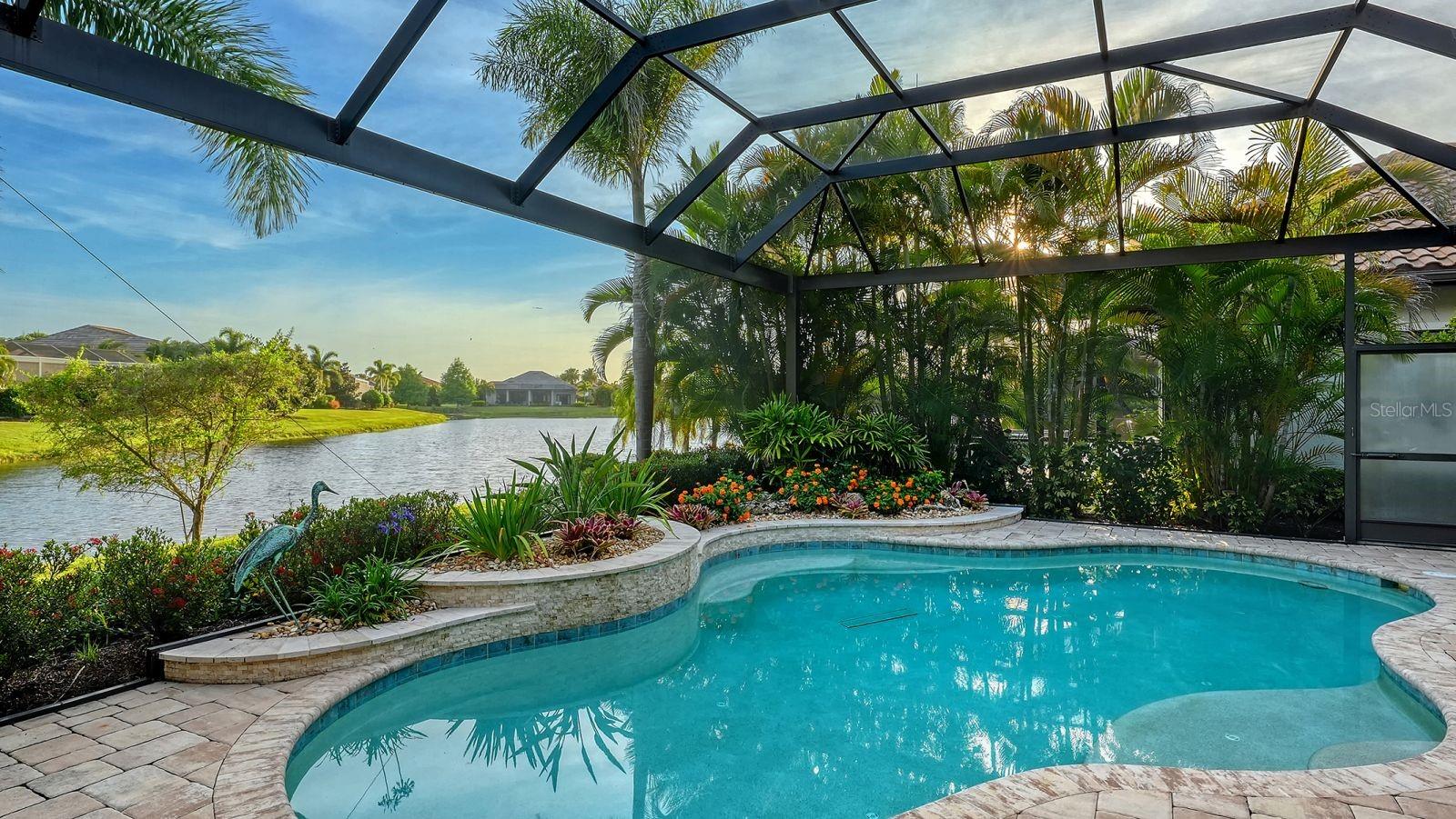 16524 KENDLESHIRE TER, LAKEWOOD RANCH, FL — photo 2