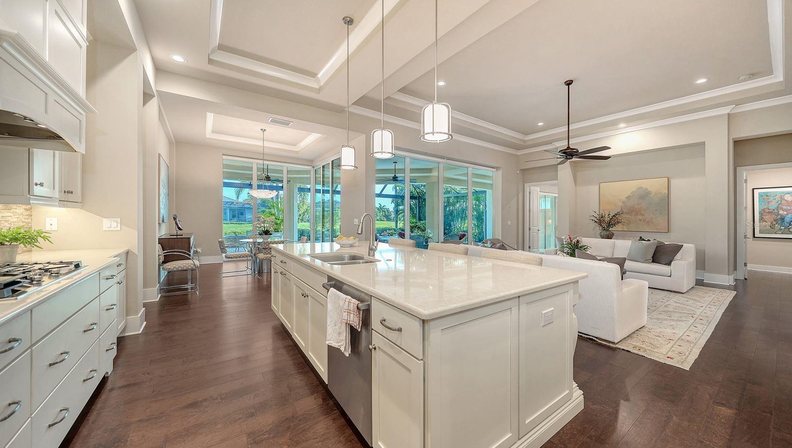 16524 KENDLESHIRE TER, LAKEWOOD RANCH, FL — photo 26