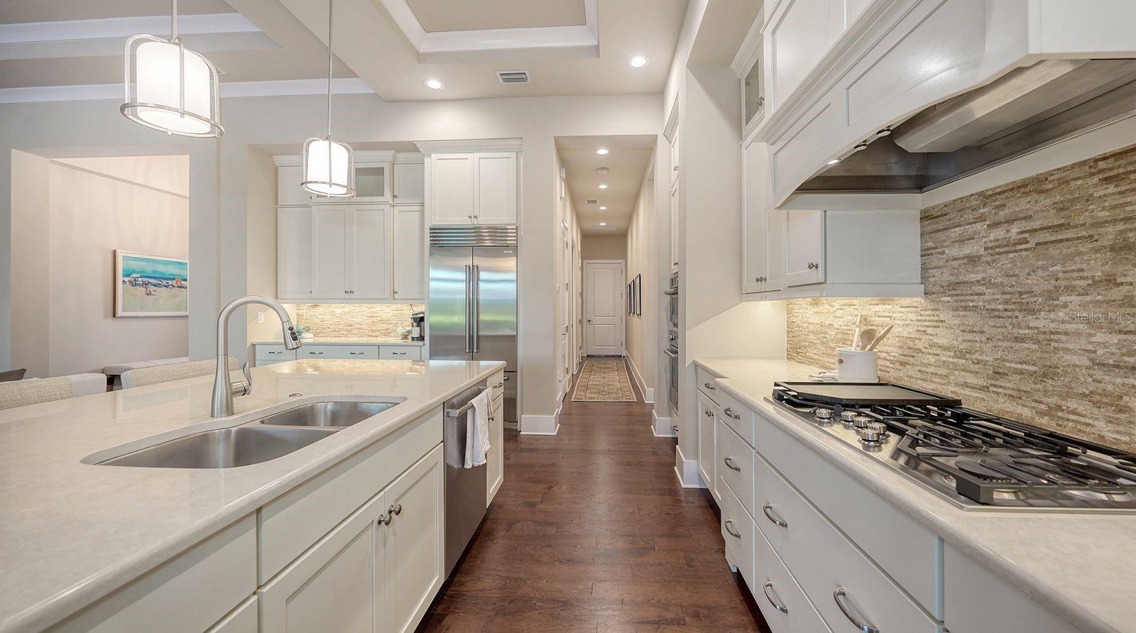 16524 KENDLESHIRE TER, LAKEWOOD RANCH, FL — photo 27