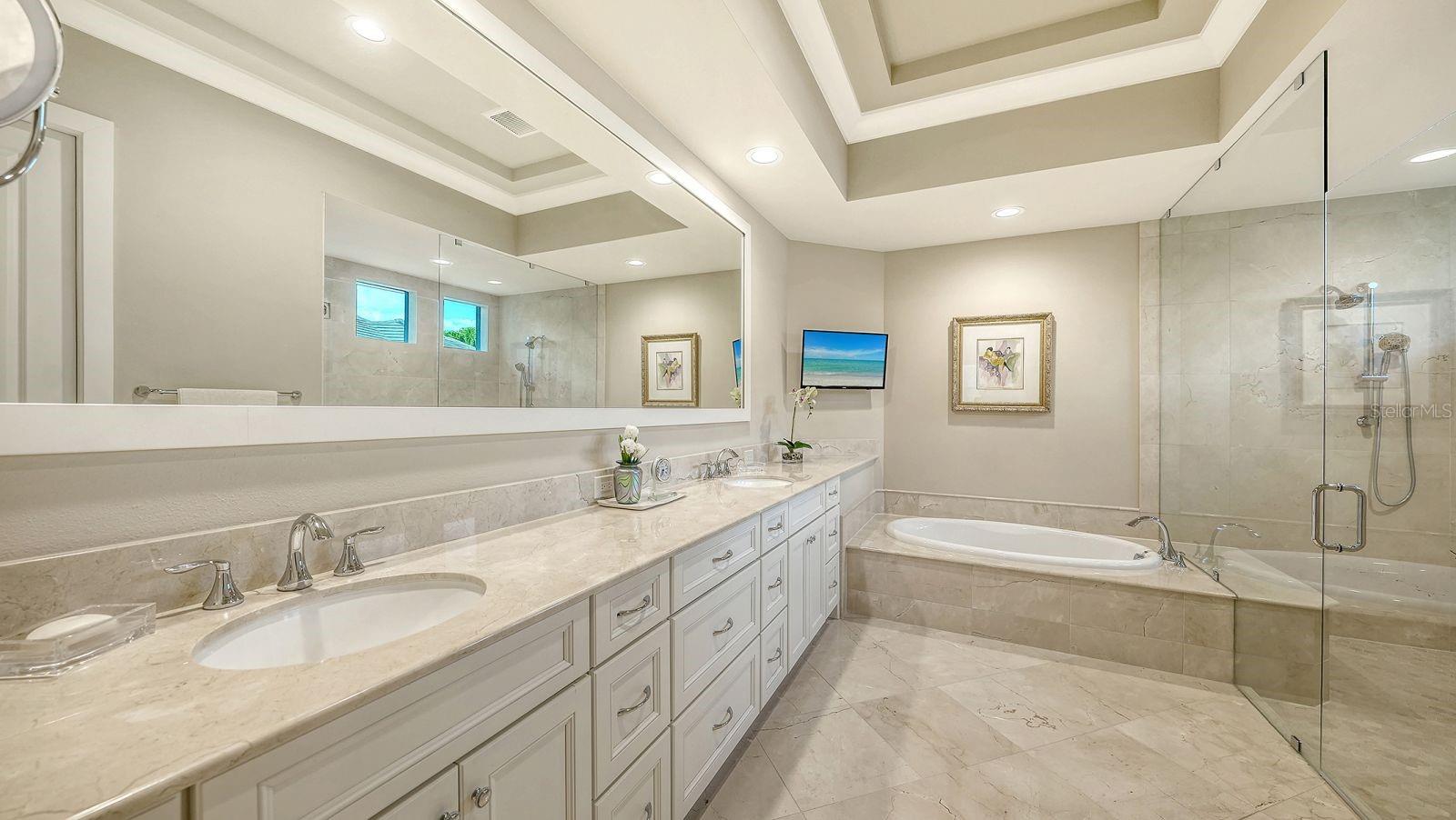 16524 KENDLESHIRE TER, LAKEWOOD RANCH, FL — photo 33