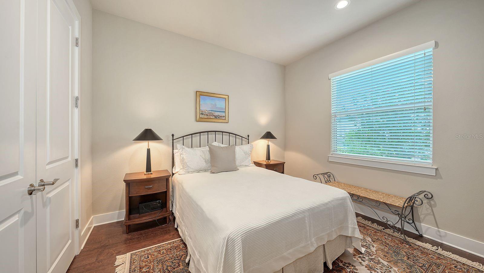 16524 KENDLESHIRE TER, LAKEWOOD RANCH, FL — photo 40