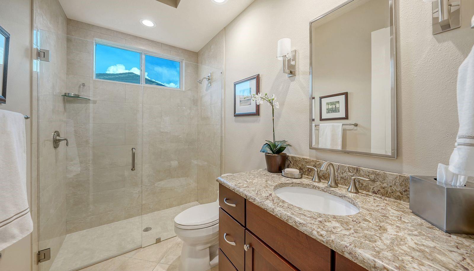 16524 KENDLESHIRE TER, LAKEWOOD RANCH, FL — photo 42