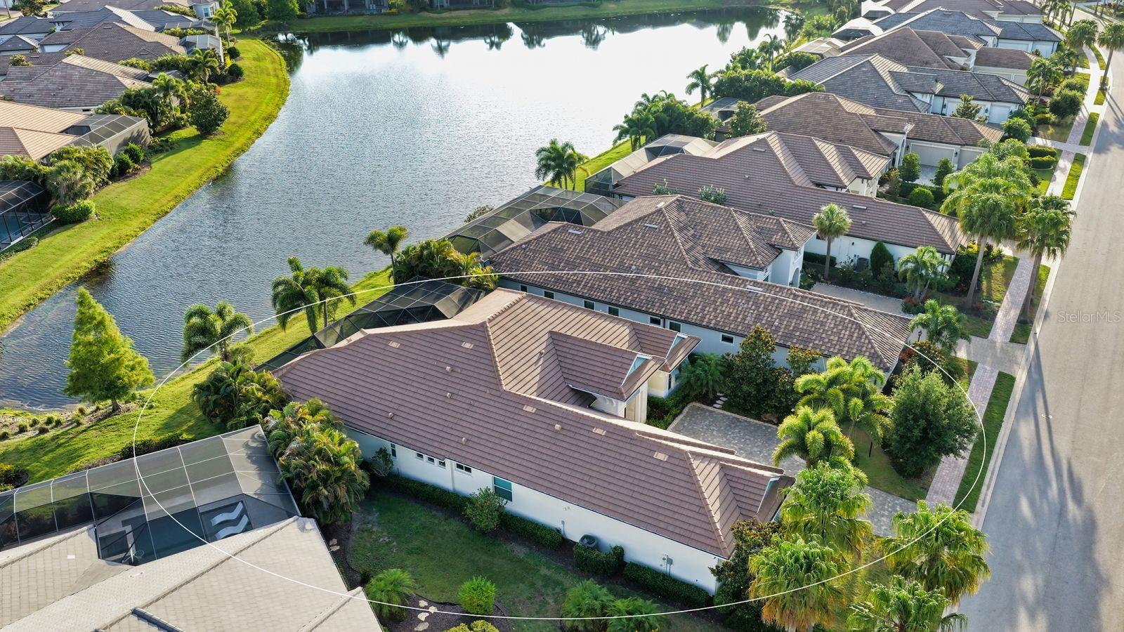 16524 KENDLESHIRE TER, LAKEWOOD RANCH, FL — photo 61