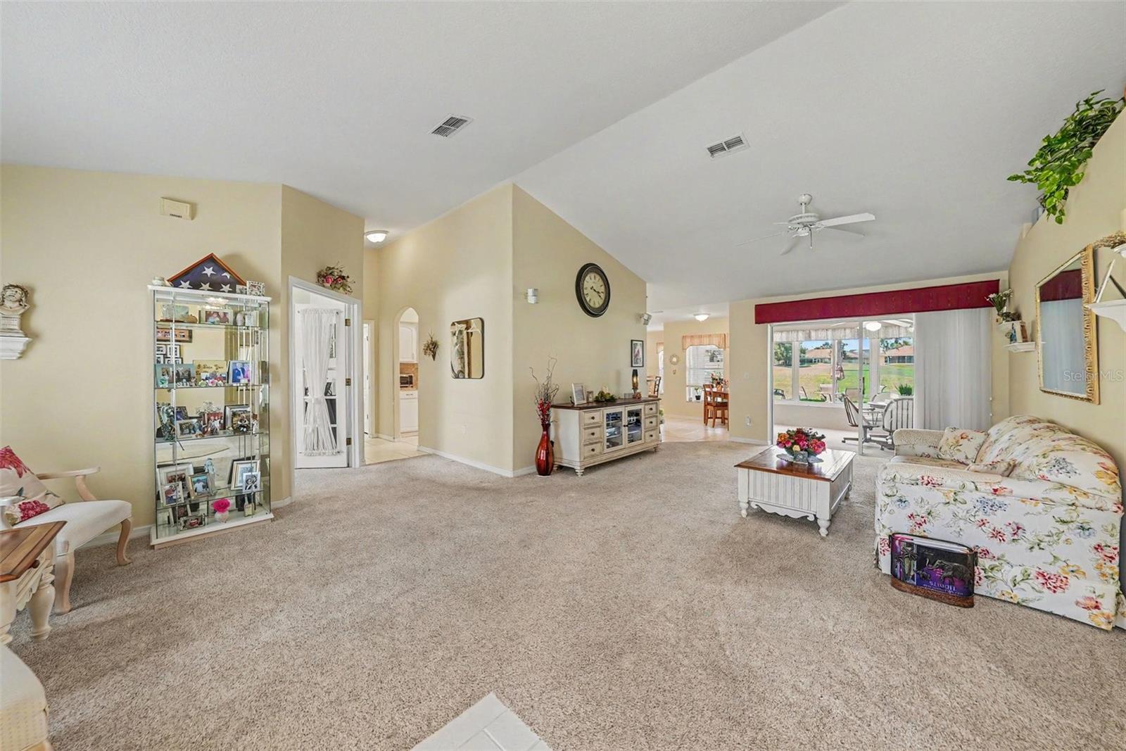 11132 MOSHIE LN, SAN ANTONIO, FL — photo 5