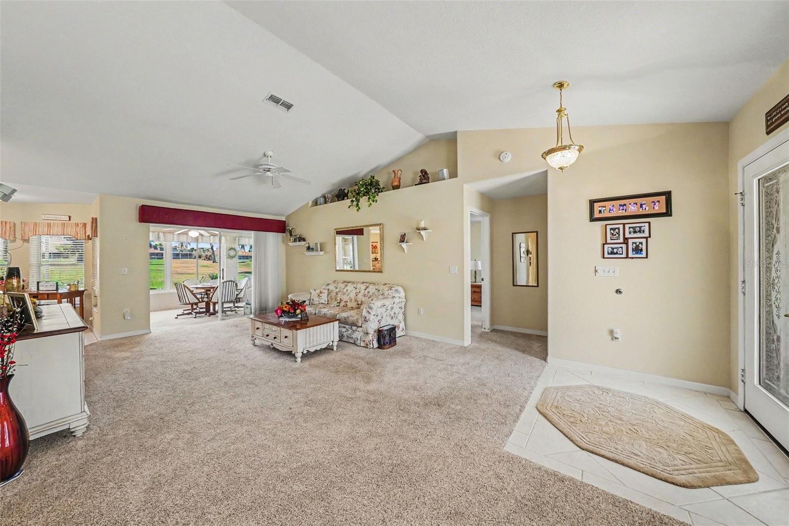 11132 MOSHIE LN, SAN ANTONIO, FL — photo 9
