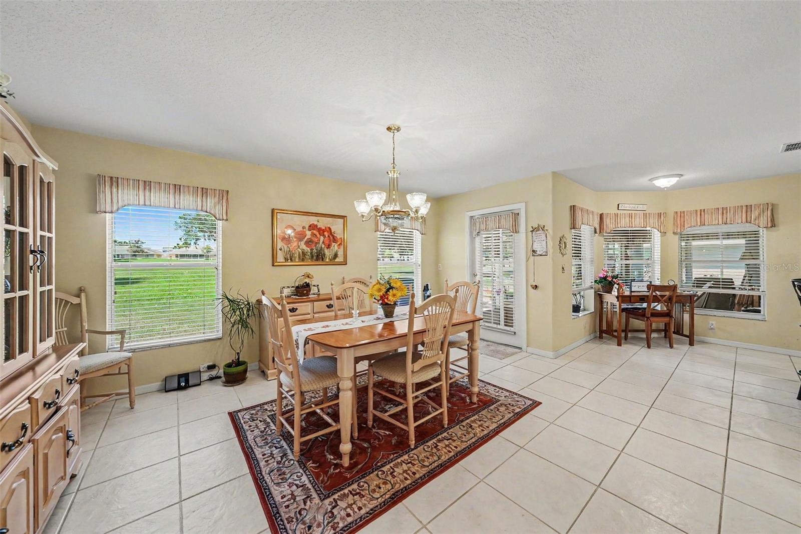 11132 MOSHIE LN, SAN ANTONIO, FL — photo 14