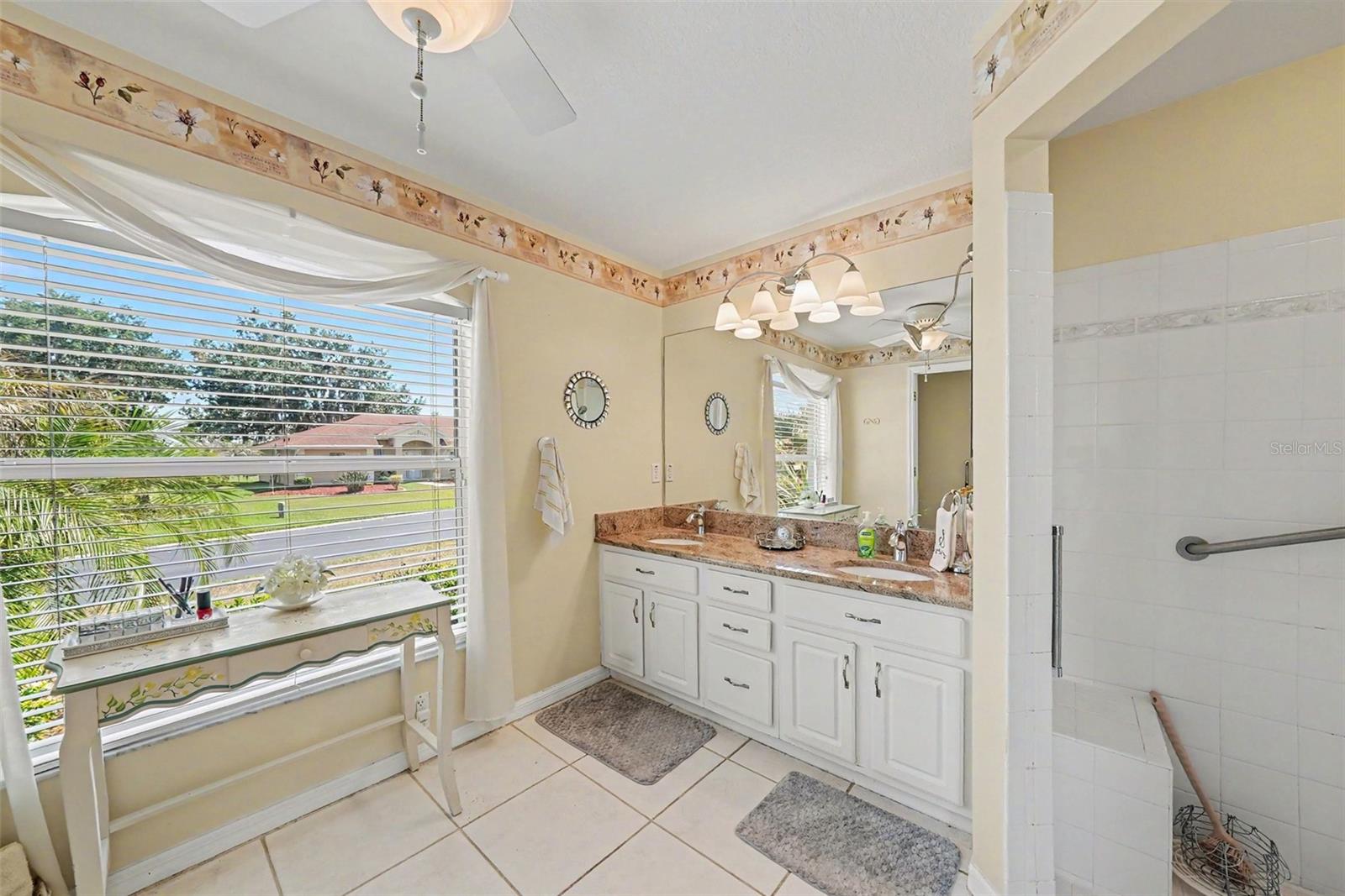 11132 MOSHIE LN, SAN ANTONIO, FL — photo 17