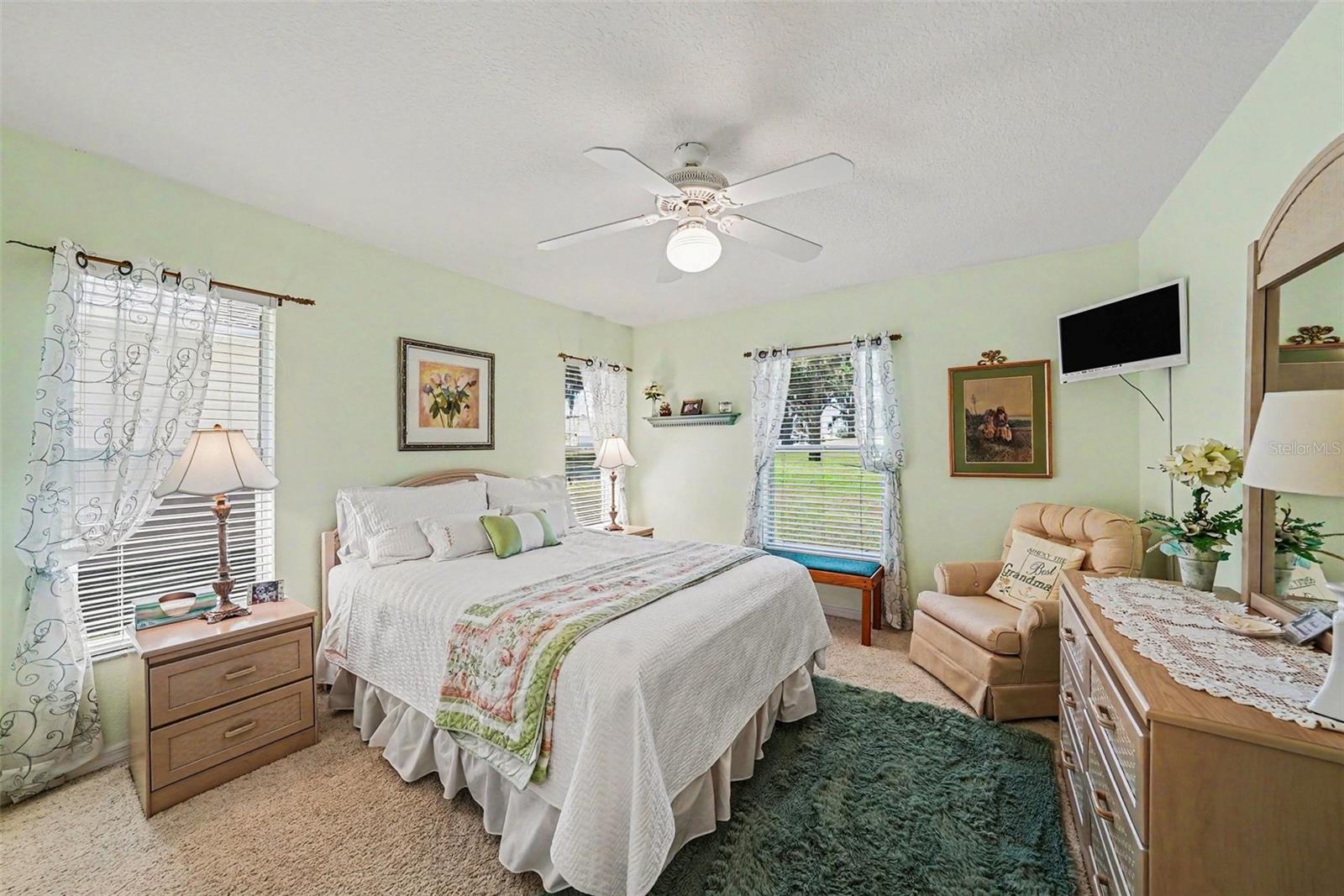 11132 MOSHIE LN, SAN ANTONIO, FL — photo 21