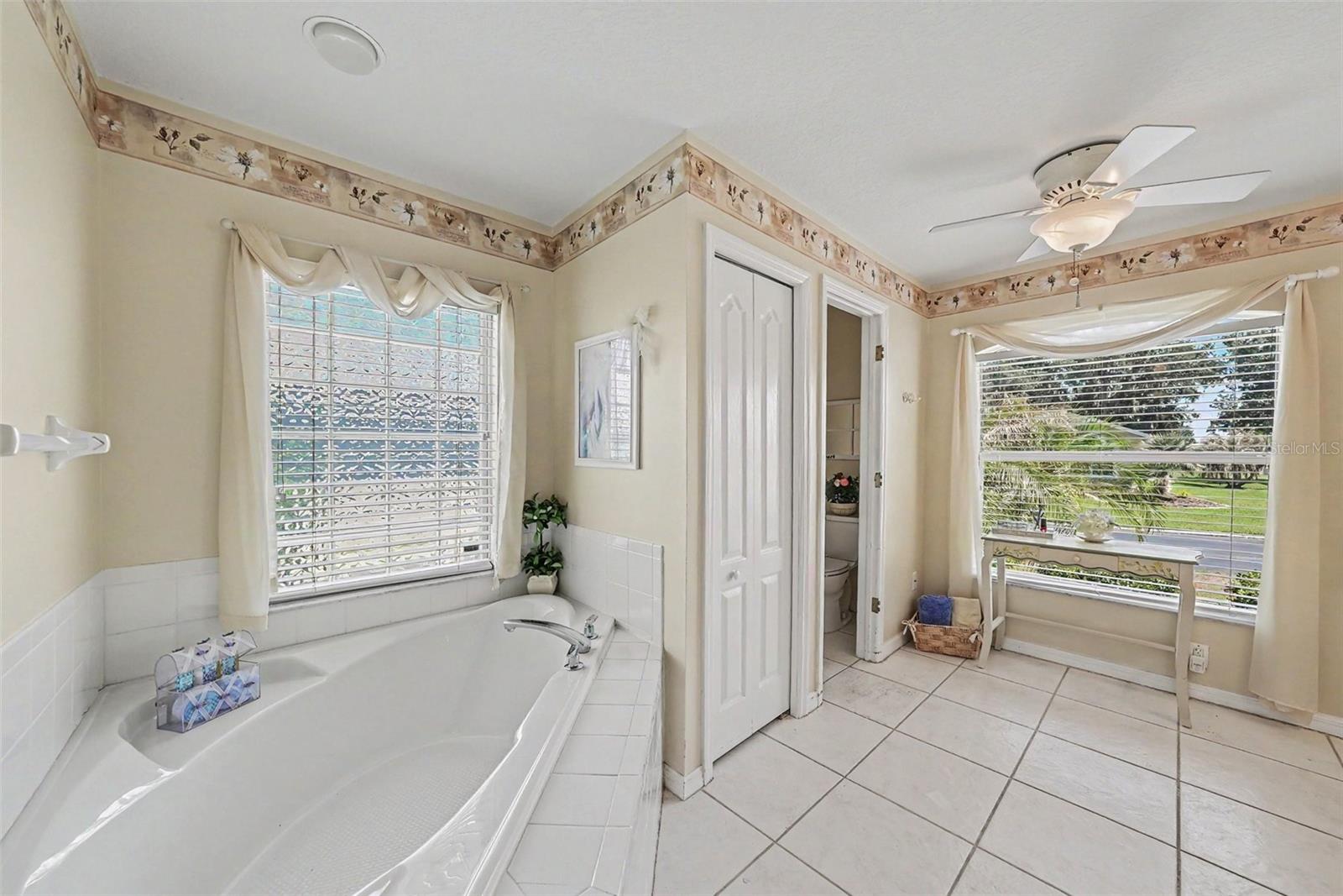 11132 MOSHIE LN, SAN ANTONIO, FL — photo 23