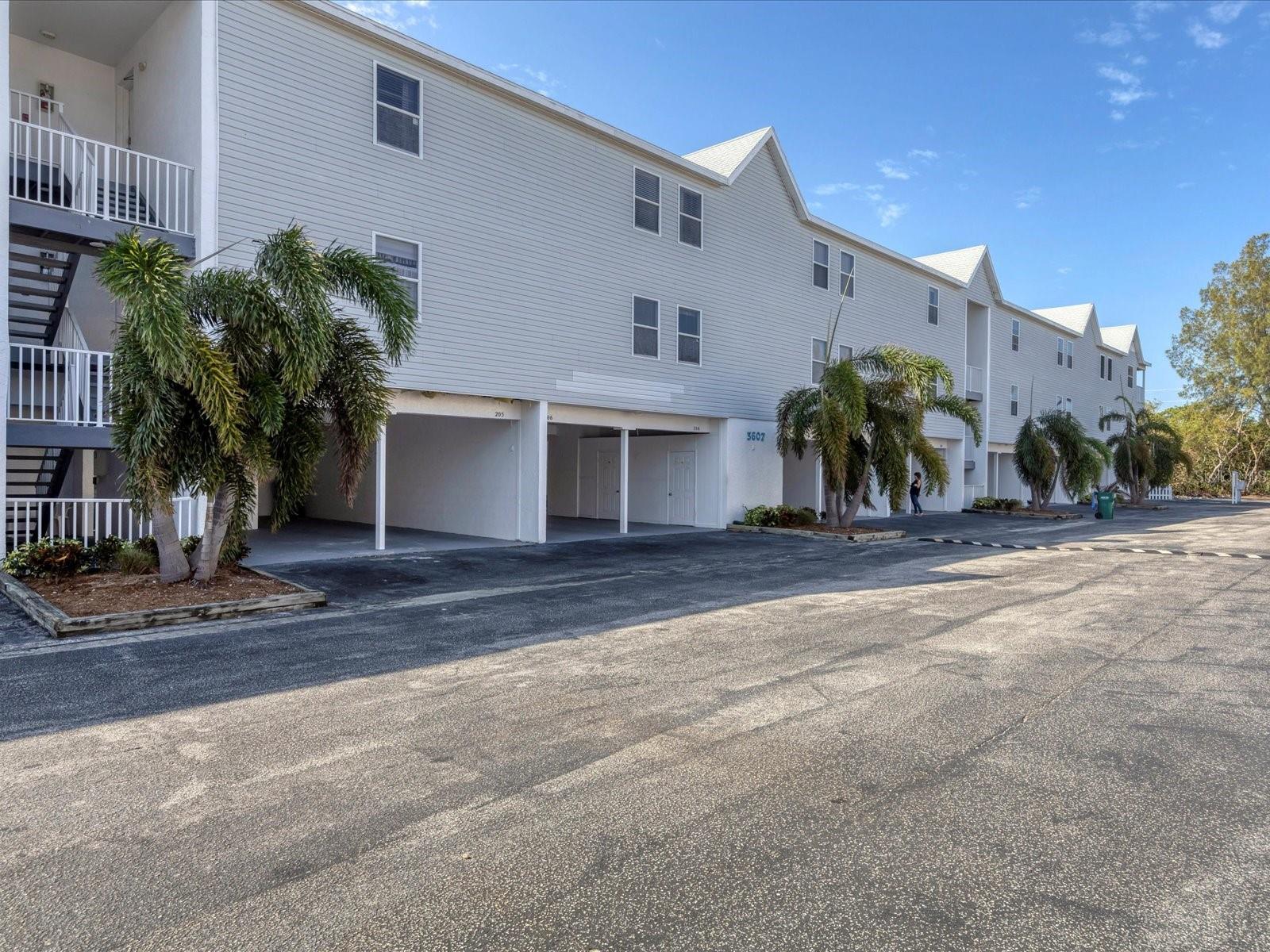 3607 E BAY DR #206, HOLMES BEACH, FL — photo 2