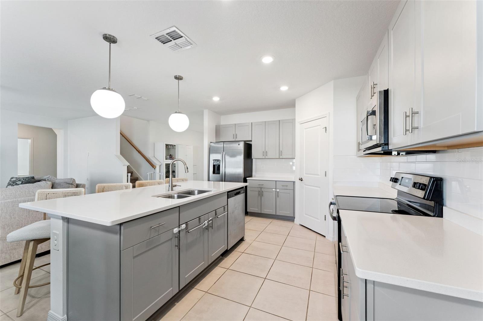 1111 CALICO POINTE CIR, GROVELAND, FL — photo 27