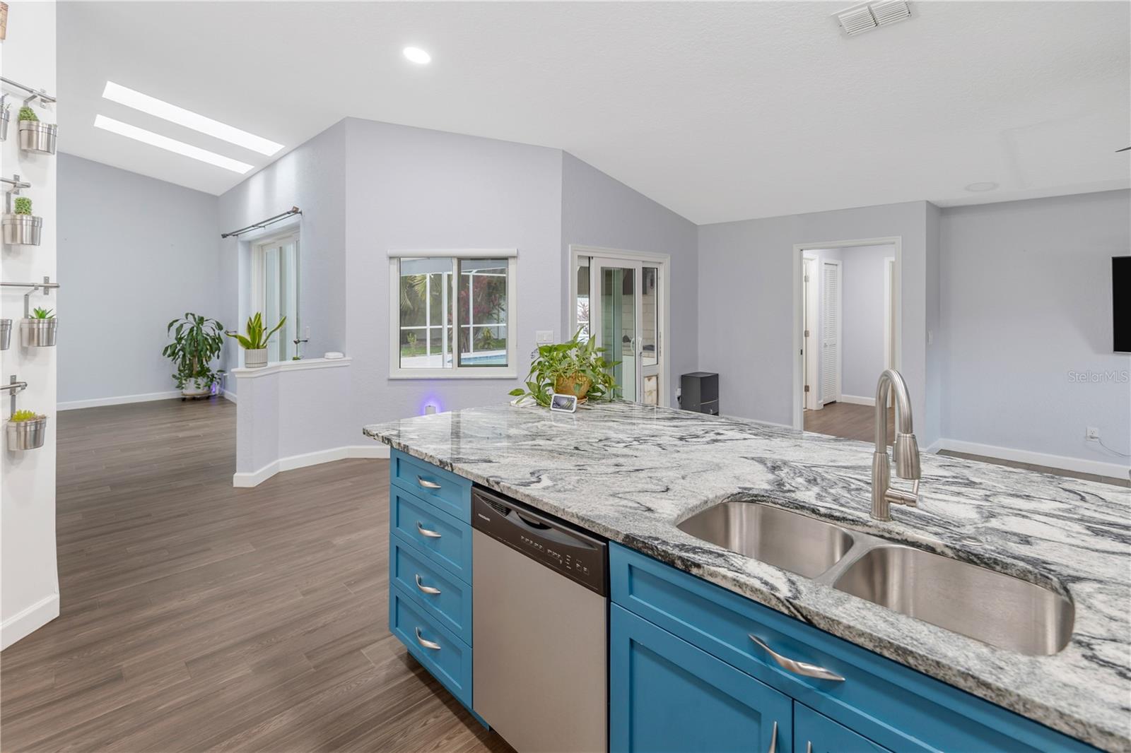 727 HIDDEN LAKE DR, TARPON SPRINGS, FL — photo 15