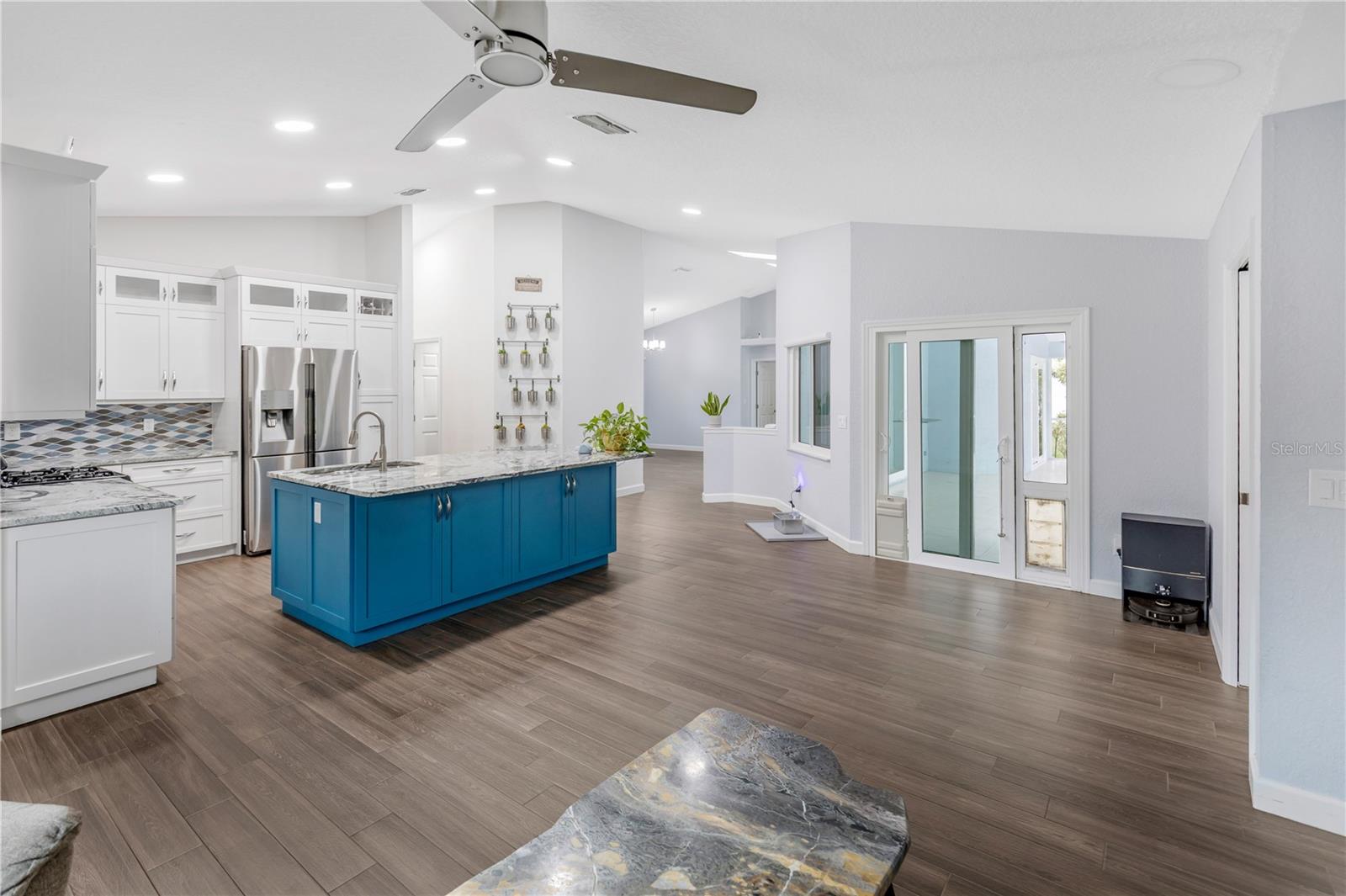 727 HIDDEN LAKE DR, TARPON SPRINGS, FL — photo 16