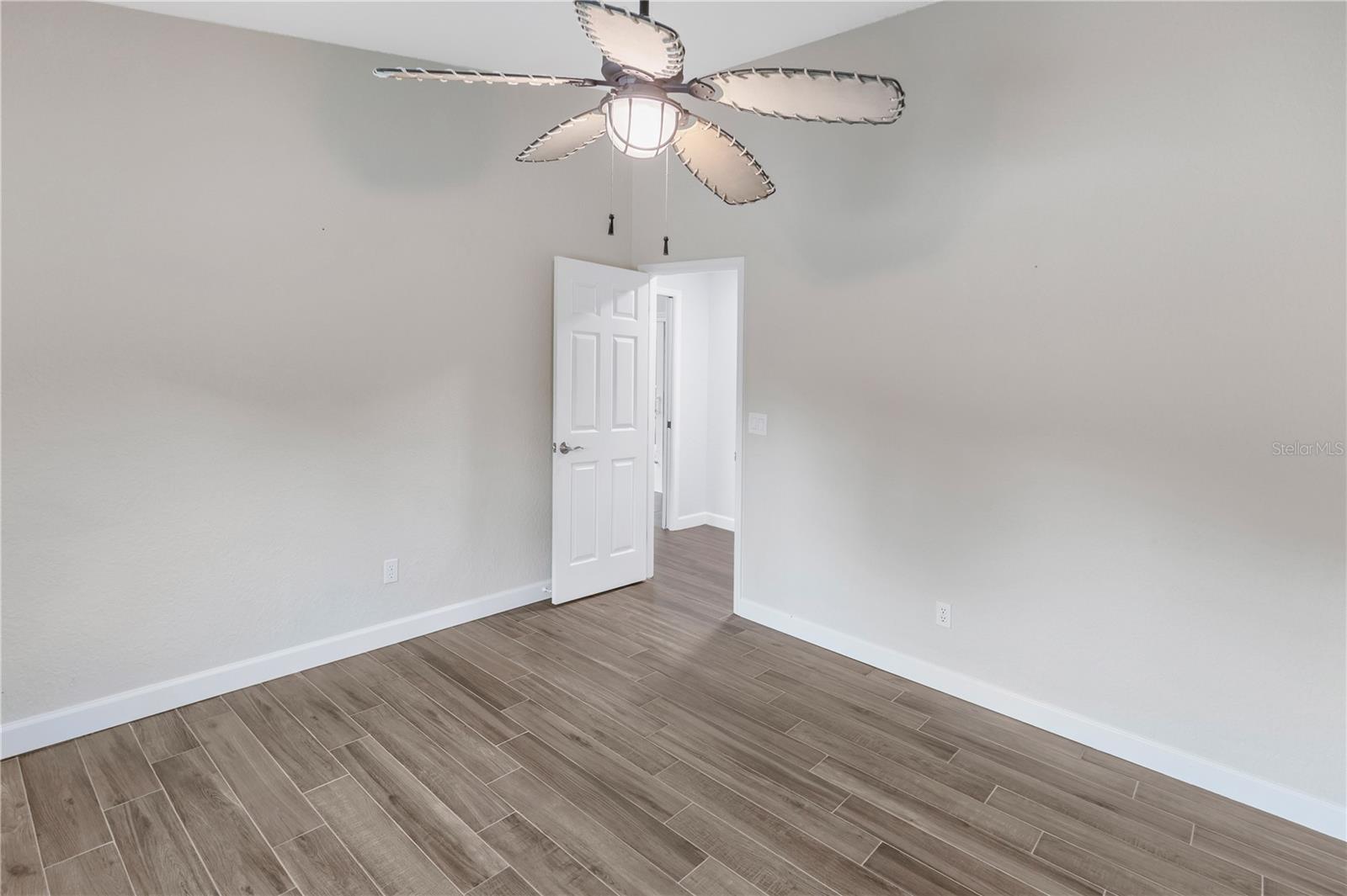 727 HIDDEN LAKE DR, TARPON SPRINGS, FL — photo 23