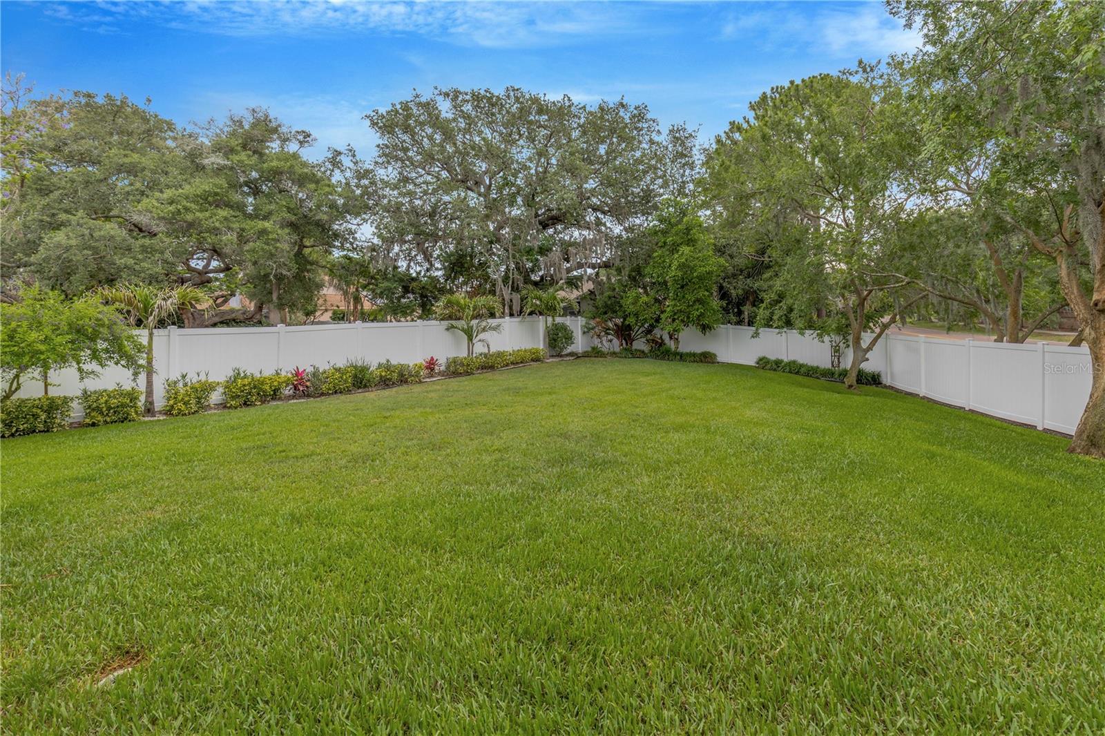727 HIDDEN LAKE DR, TARPON SPRINGS, FL — photo 44
