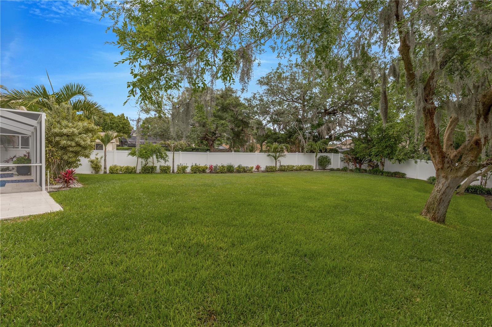 727 HIDDEN LAKE DR, TARPON SPRINGS, FL — photo 46