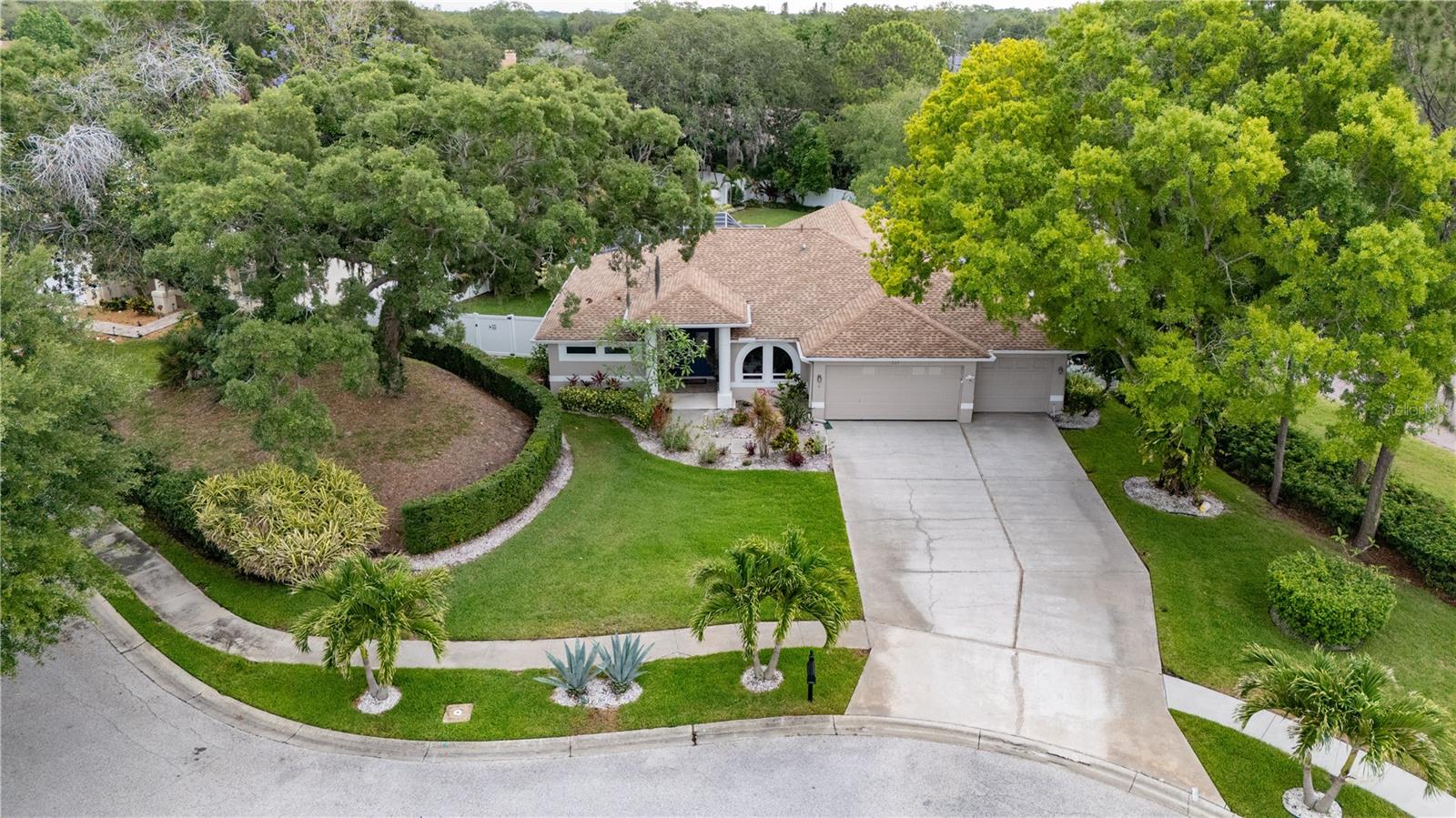 727 HIDDEN LAKE DR, TARPON SPRINGS, FL — photo 53