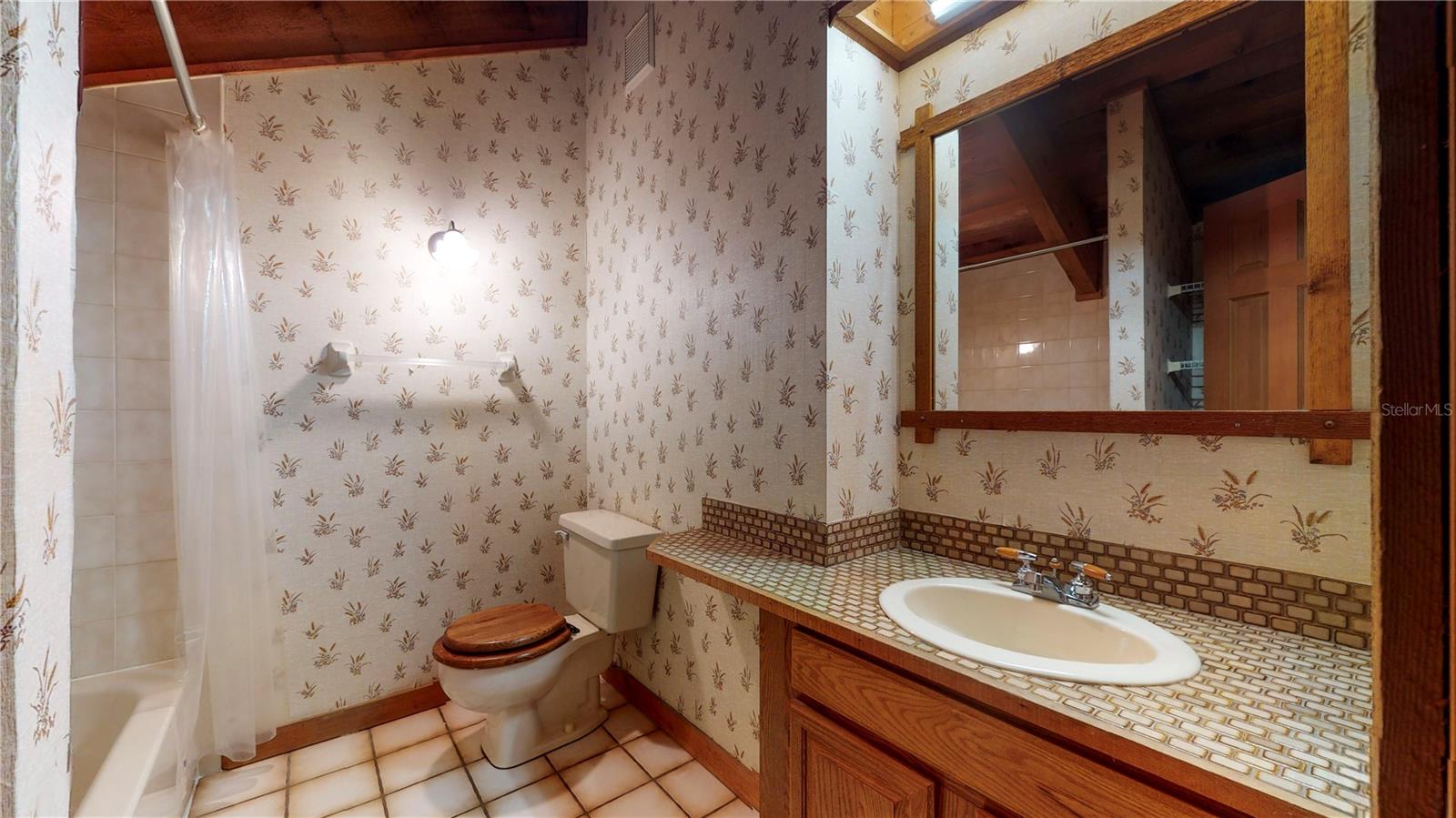 19803 READING RD, LUTZ, FL — photo 35