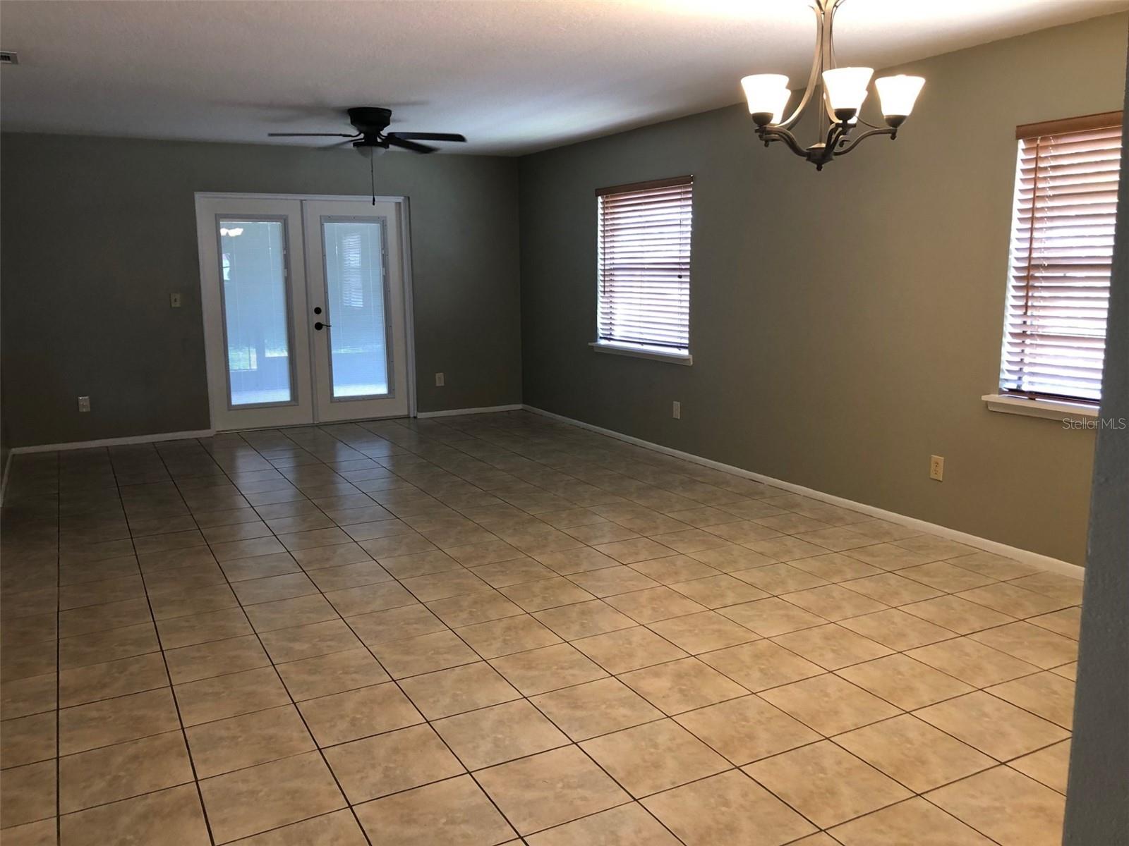 625 E 8TH AVE, MOUNT DORA, FL — photo 3