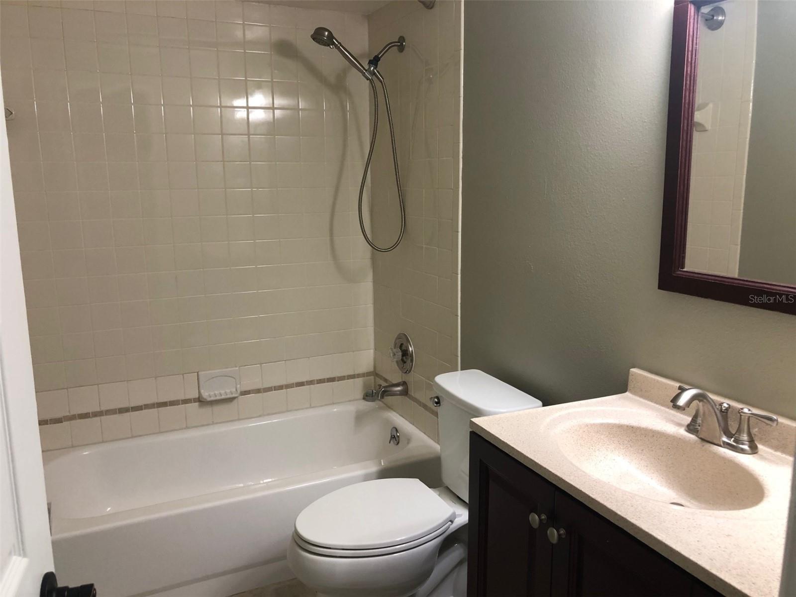 625 E 8TH AVE, MOUNT DORA, FL — photo 12