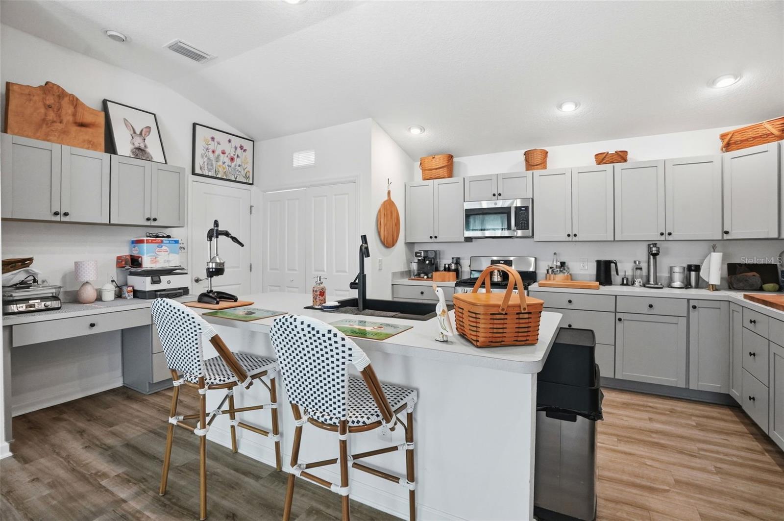 862 SPRING AVE, THE VILLAGES, FL — photo 49