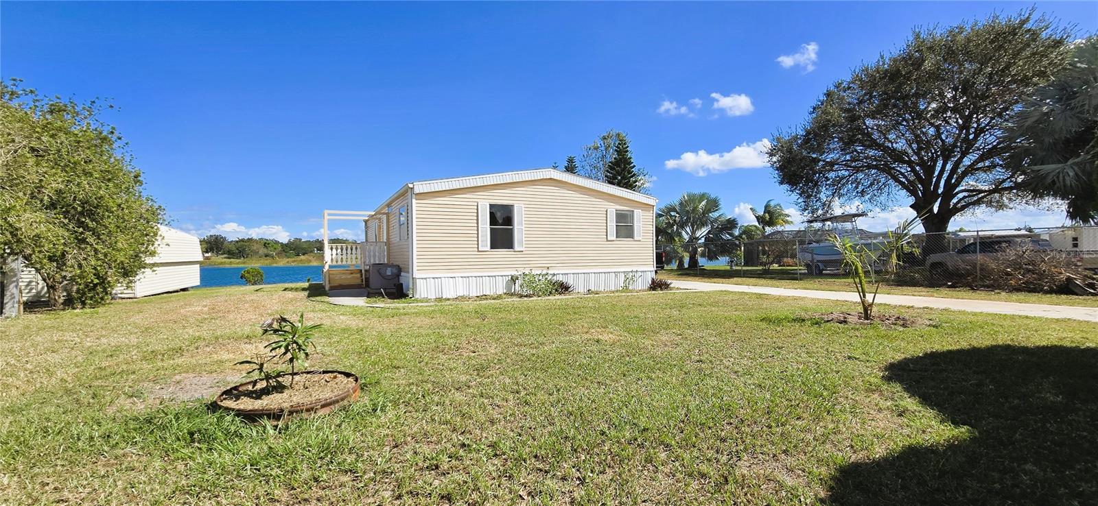 1125 PENINSULAR DR, LAKE WALES, FL