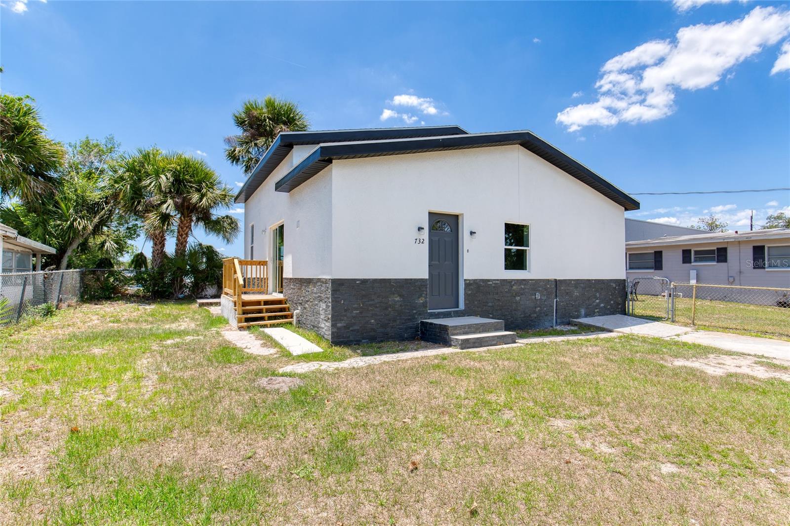 732 AVONDALE AVE, DAYTONA BEACH, FL