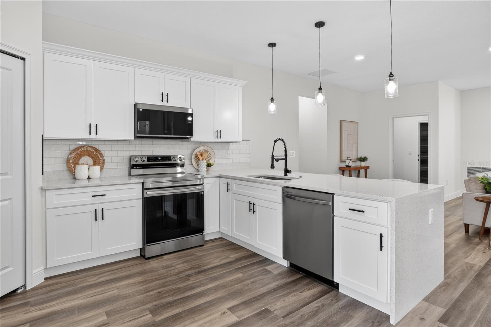 1933 W OLIVER DR, CITRUS SPRINGS, FL — photo 16