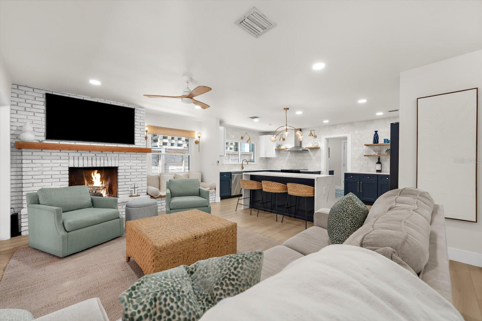 730 BAY ESPLANADE, CLEARWATER BEACH, FL — photo 5