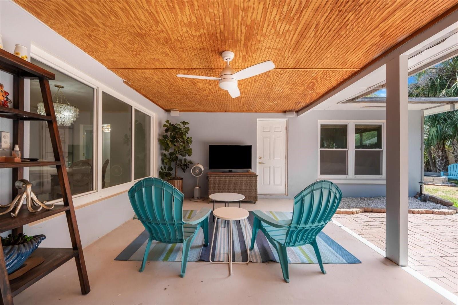 730 BAY ESPLANADE, CLEARWATER BEACH, FL — photo 23