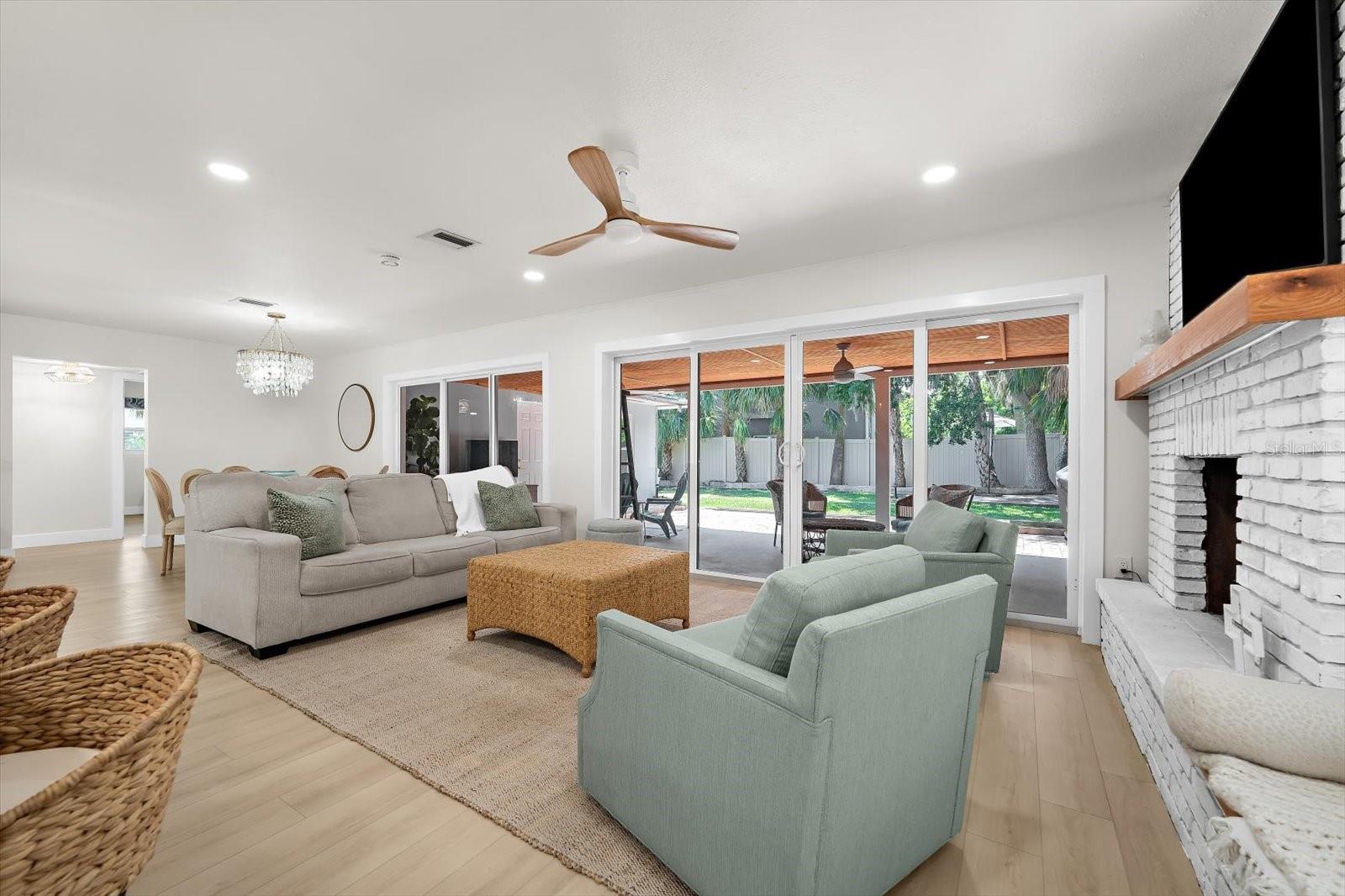 730 BAY ESPLANADE, CLEARWATER BEACH, FL — photo 29