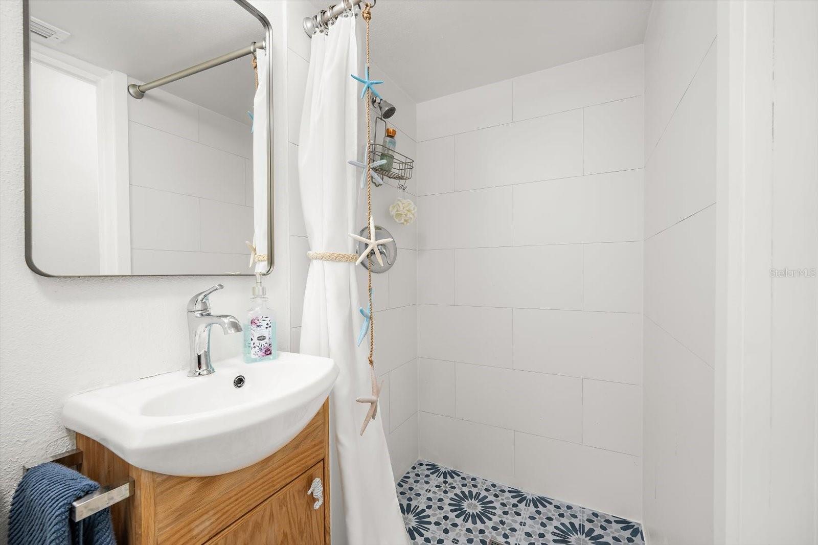 730 BAY ESPLANADE, CLEARWATER BEACH, FL — photo 36