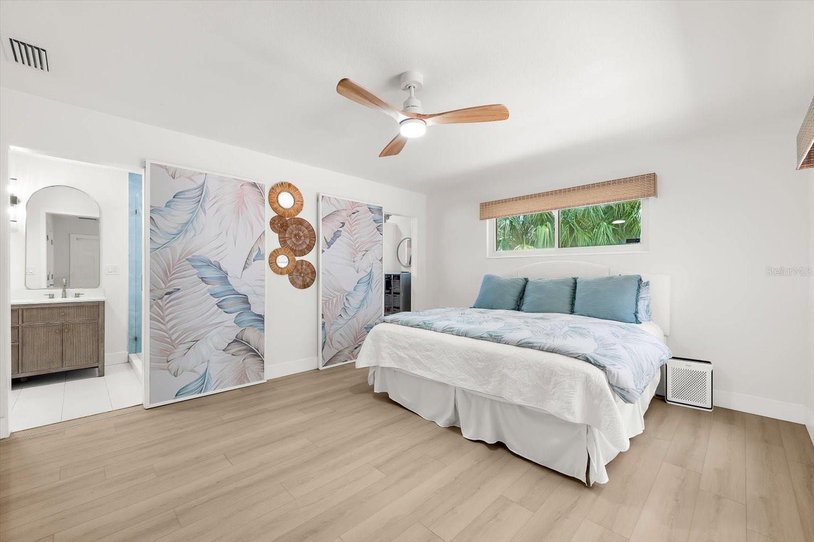 730 BAY ESPLANADE, CLEARWATER BEACH, FL — photo 42