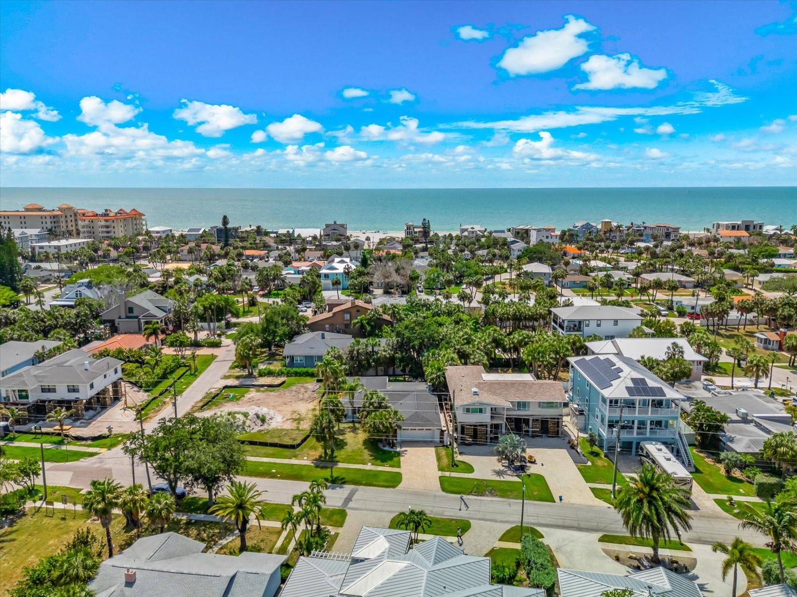 730 BAY ESPLANADE, CLEARWATER BEACH, FL — photo 11