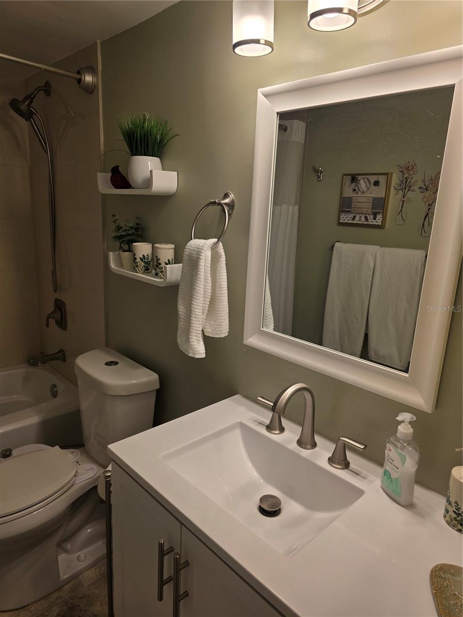 511 PLAZA SEVILLE CT #24, TREASURE ISLAND, FL — photo 24