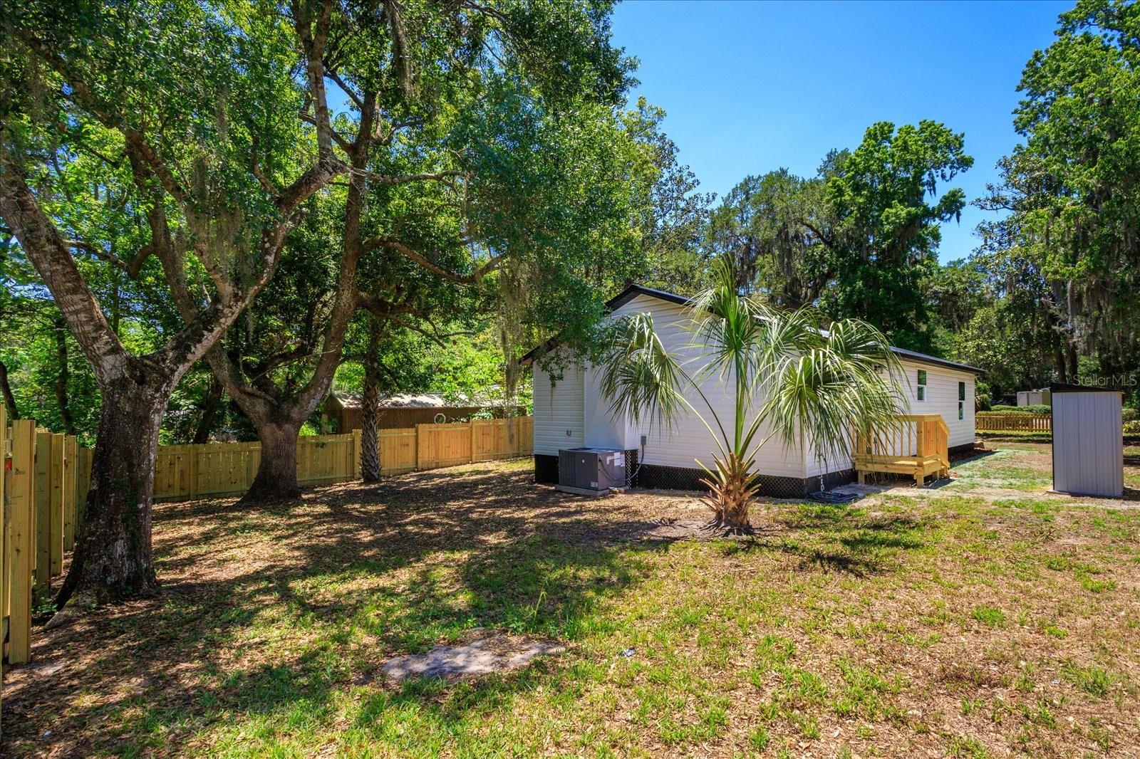 816 WOODLAND AVE, LEESBURG, FL — photo 38