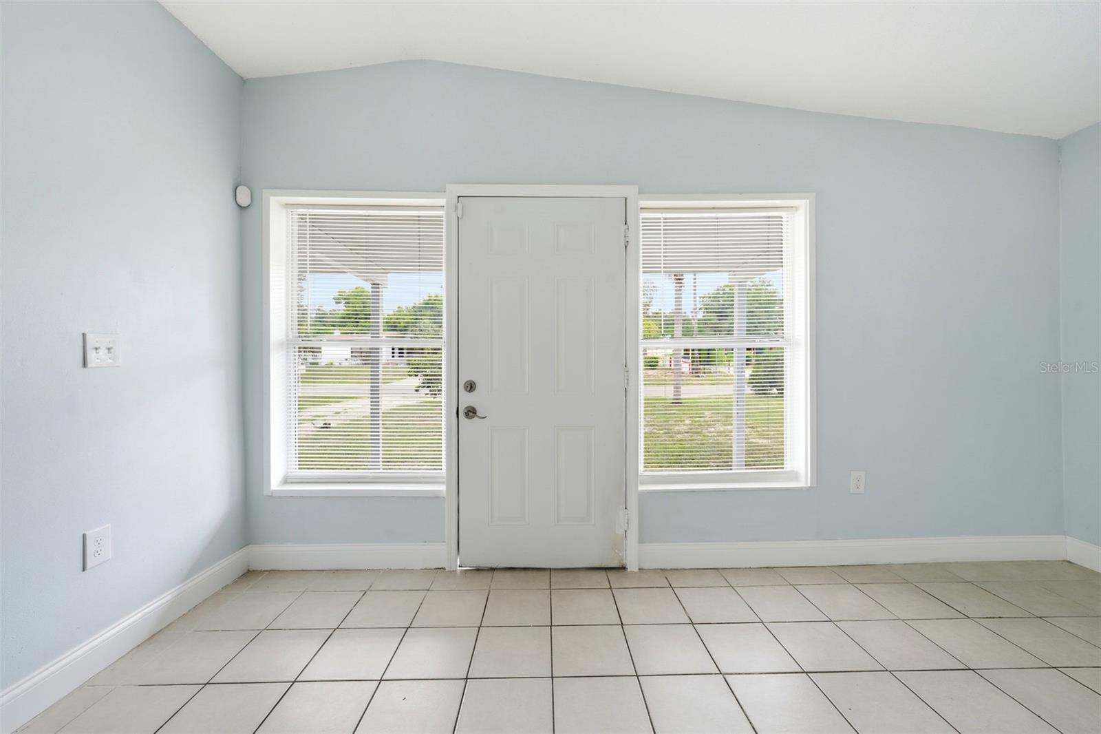 1311 HILLCREST DR, DAYTONA BEACH, FL — photo 3